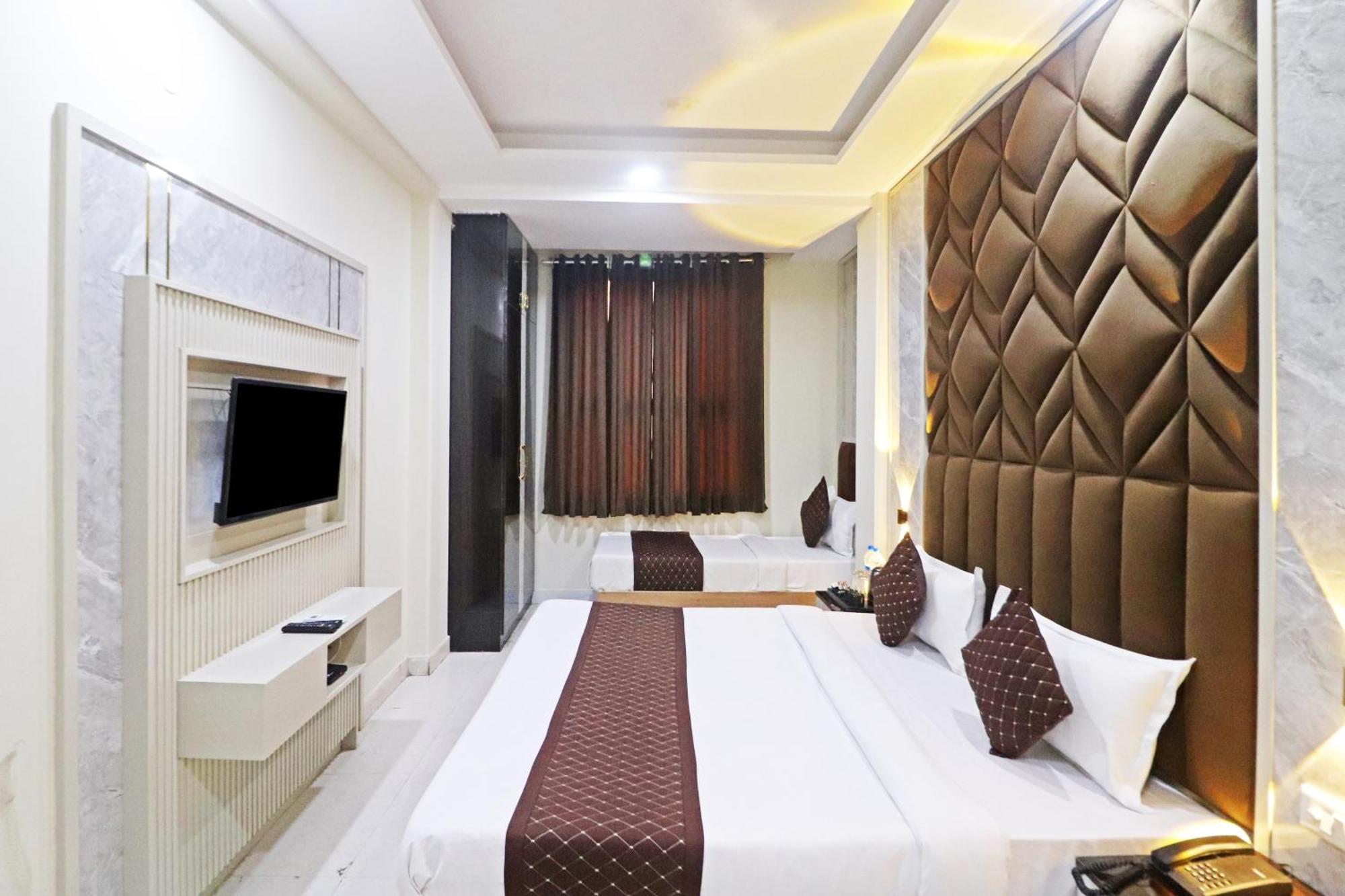Hotel Qubic Near Igi Delhi Airport New Delhi Exterior photo