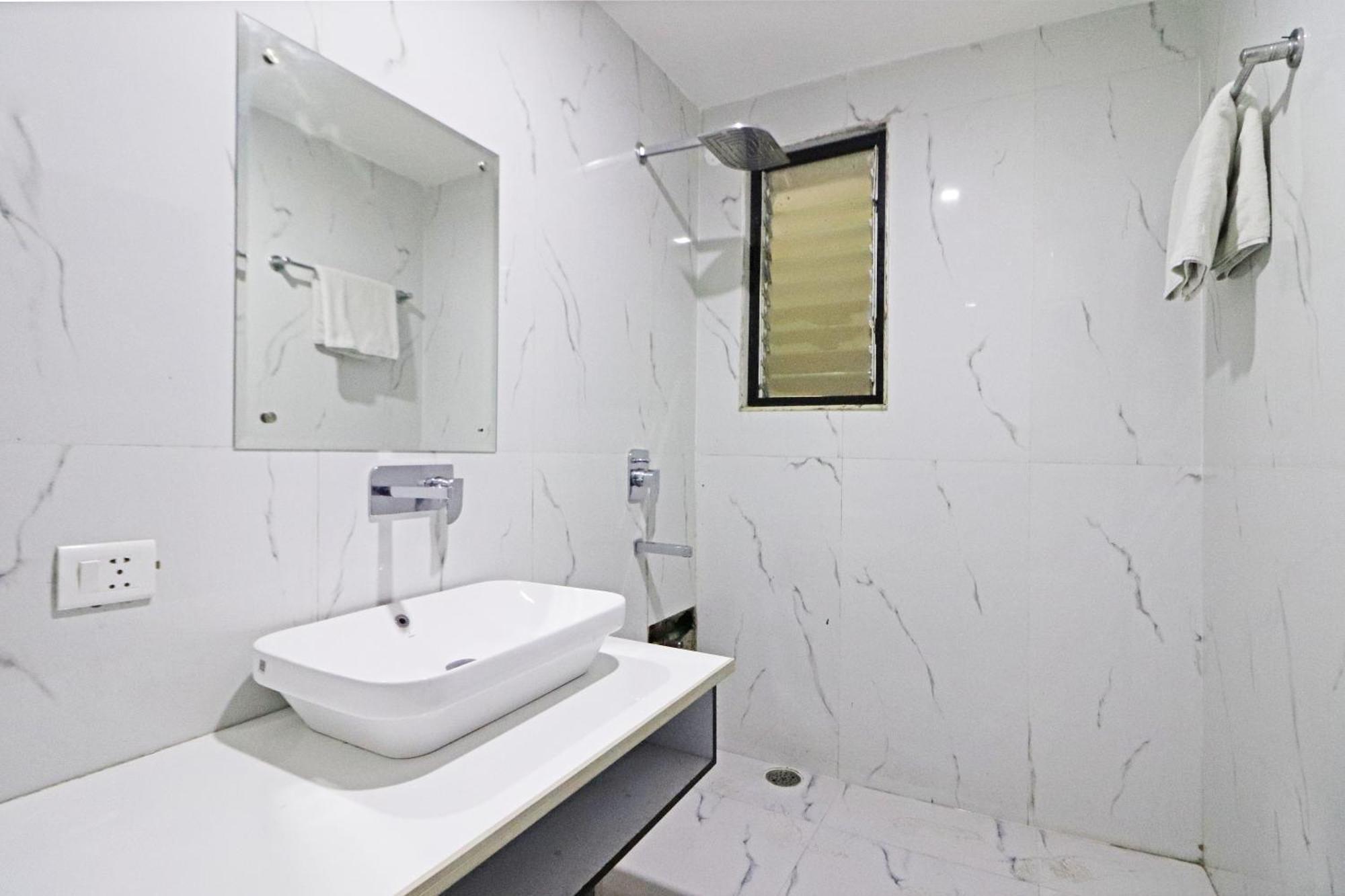 Hotel Qubic Near Igi Delhi Airport New Delhi Exterior photo