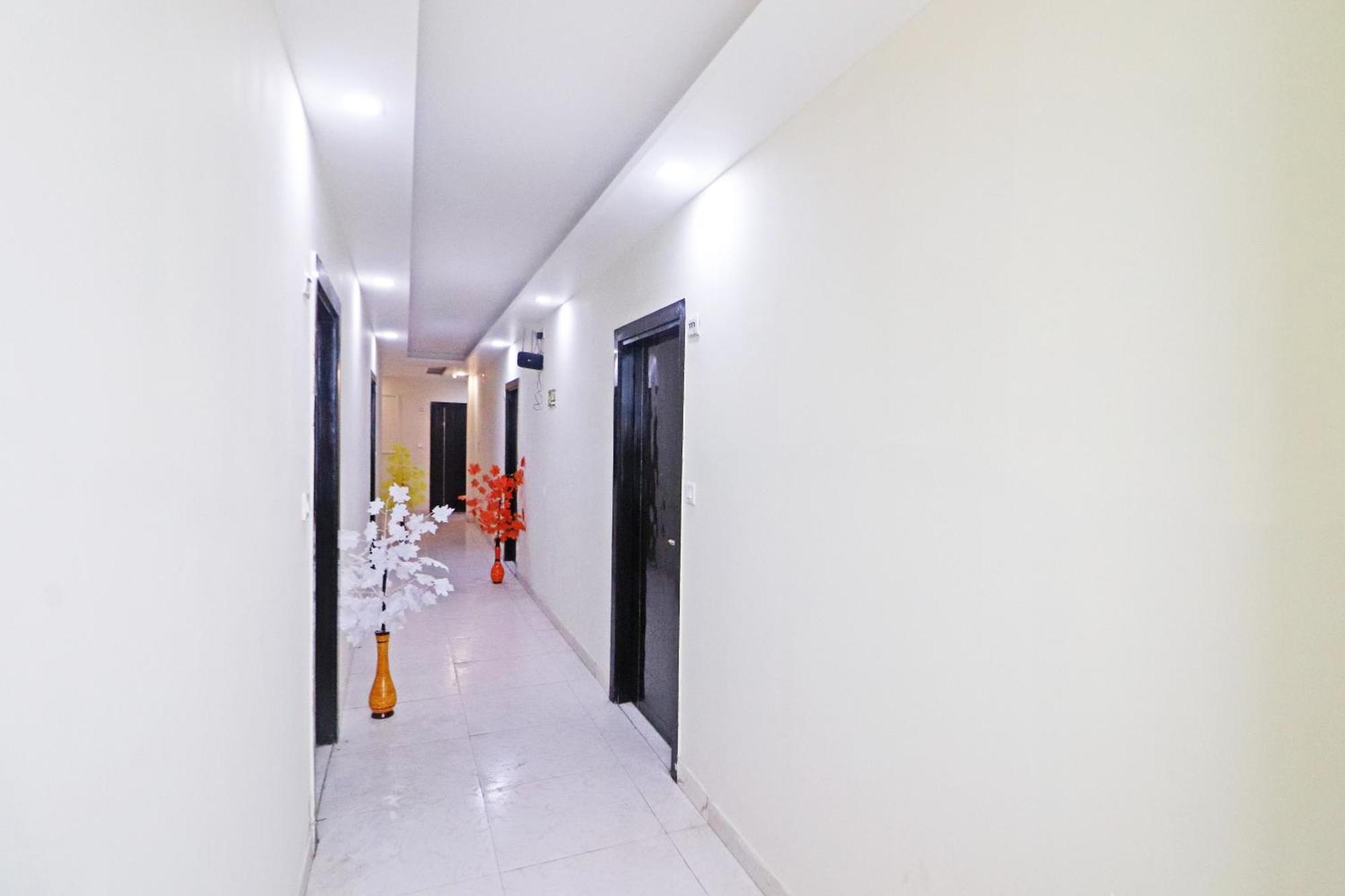 Hotel Qubic Near Igi Delhi Airport New Delhi Exterior photo