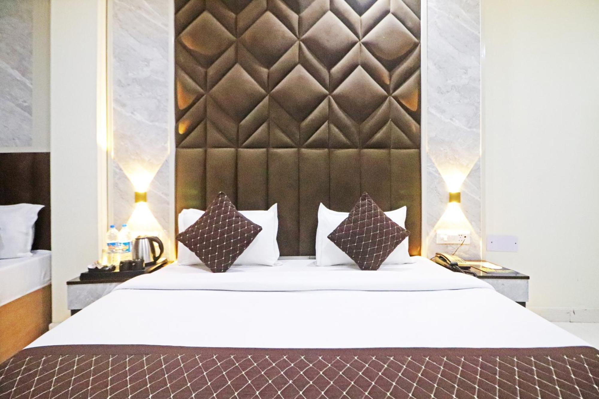 Hotel Qubic Near Igi Delhi Airport New Delhi Exterior photo