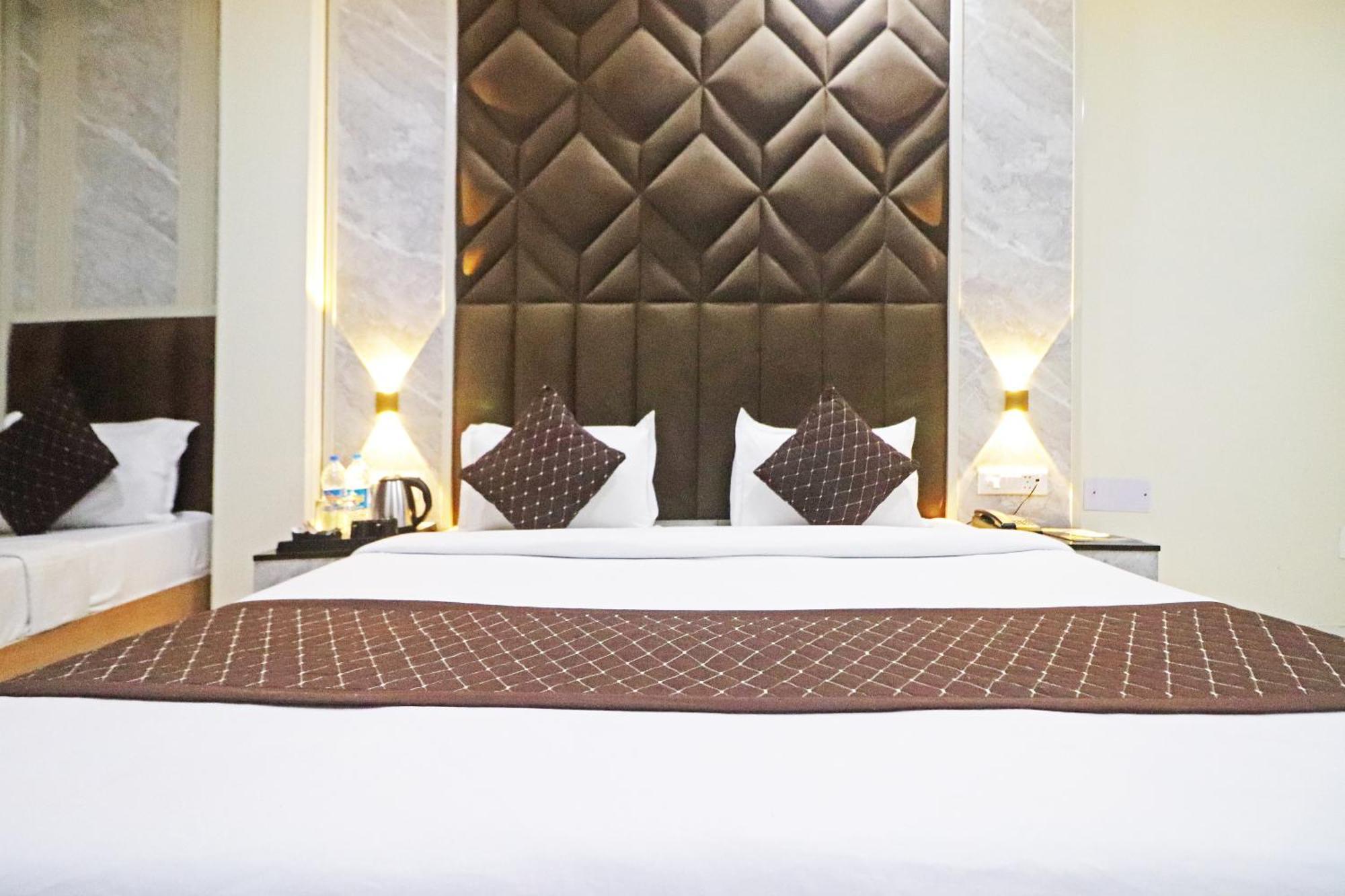 Hotel Qubic Near Igi Delhi Airport New Delhi Exterior photo