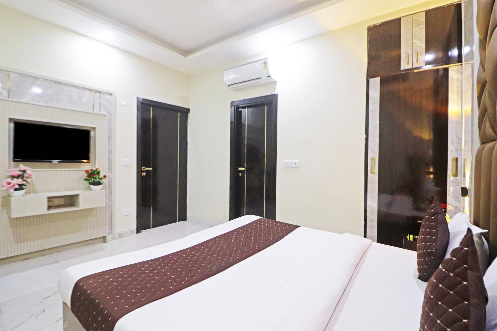 Hotel Qubic Near Igi Delhi Airport New Delhi Exterior photo